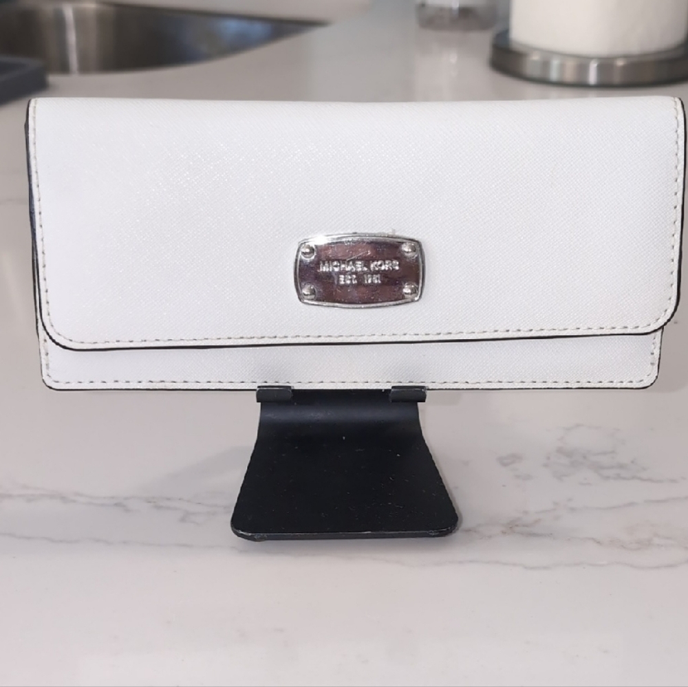 Michael Kors White Wallet